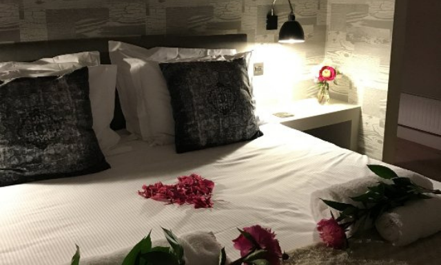 How To Choose A Right Cottage For Romantic Holiday In Yorkshire