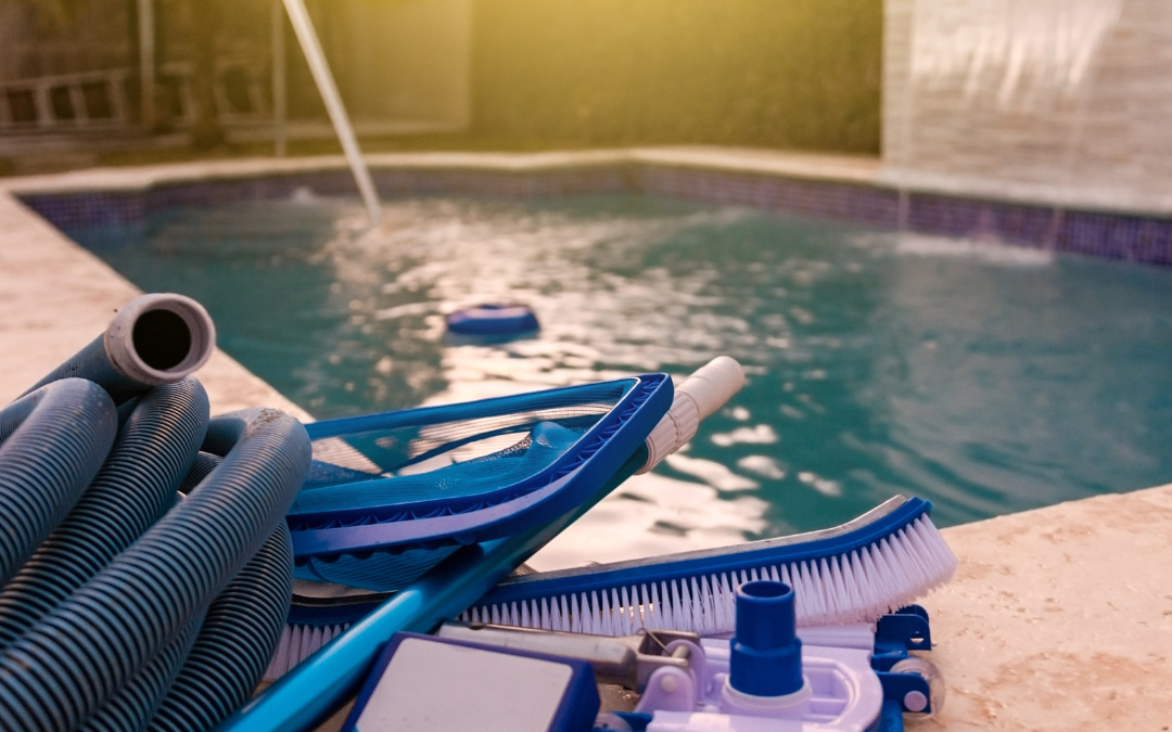 professional pool cleaning service in St Petersburg FL